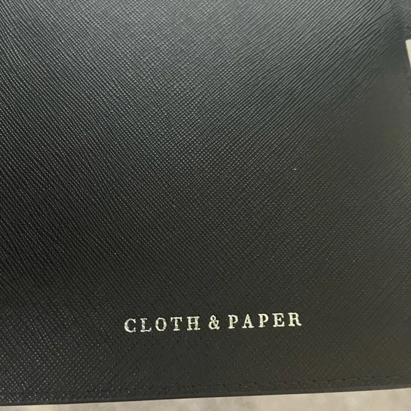 LIKE NEW! Cloth & Paper Smooth Fossil Leather Agenda (Silver rings) - A5 - Picture 3 of 5